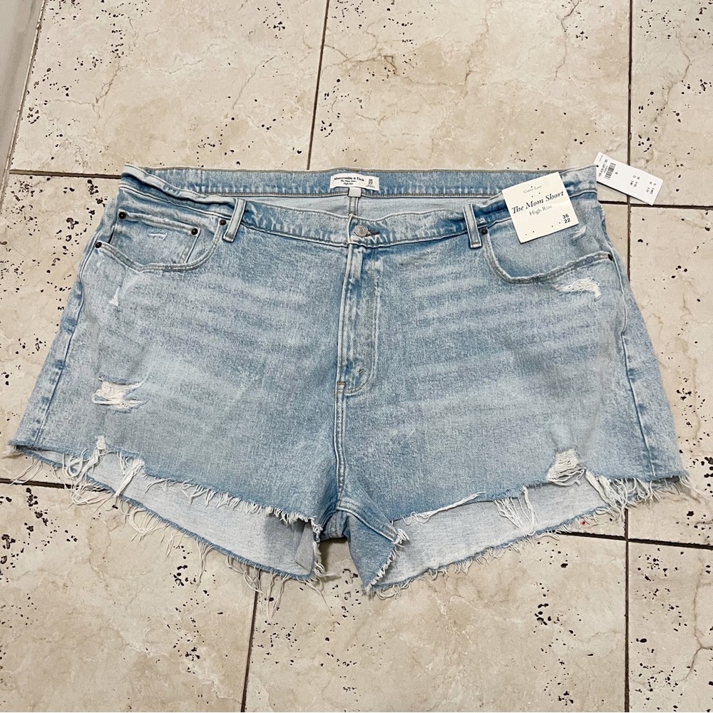 Abercrombie & Fitch Curve Love The Mom Short High‎ Rise Size 36/22